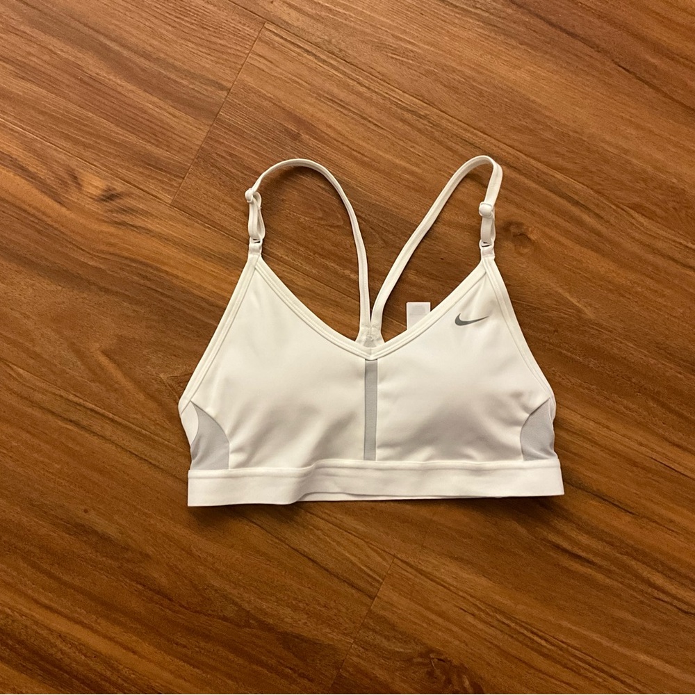 NWT Nike Women's White Racerback Sports Bra With Pads